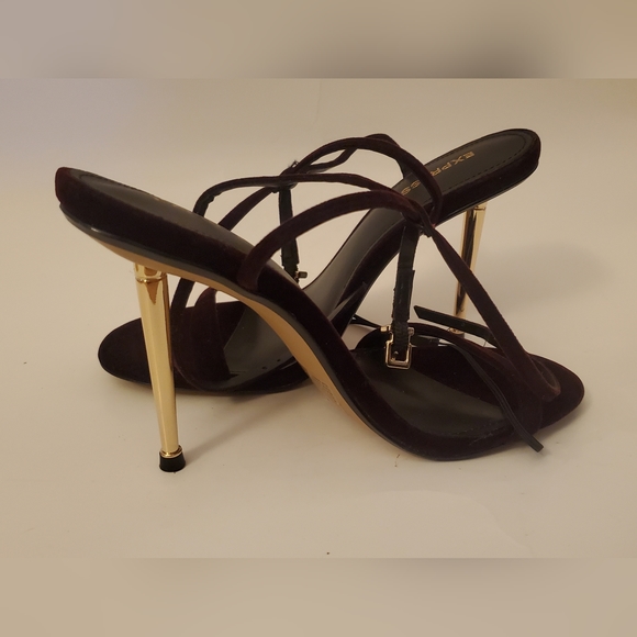 NWT EXPRESS Velvet Strappy Stiletto Heel in Burgundy Sz 6.5 - Picture 1 of 5
